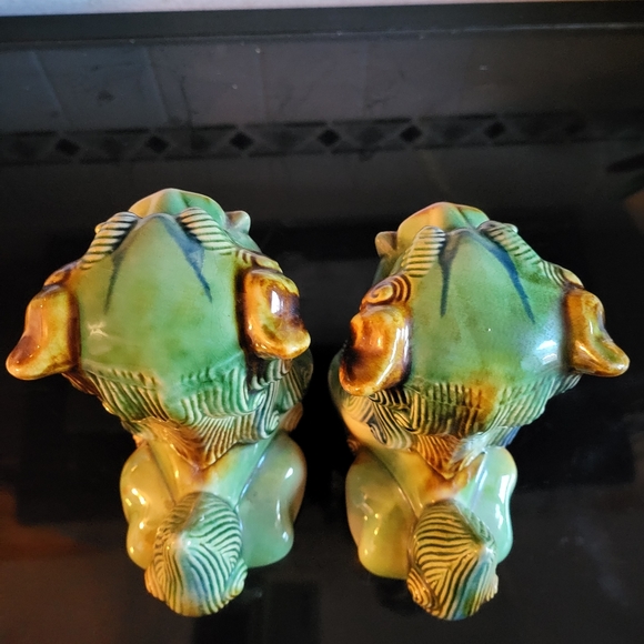 Pair of Chinese Polychrome Ceramic Glaze Foo Dogs - Picture 9 of 16